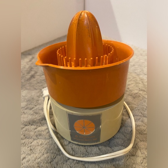 Vintage Electric Dominion by Hamilton Beach juicer. - Picture 1 of 6